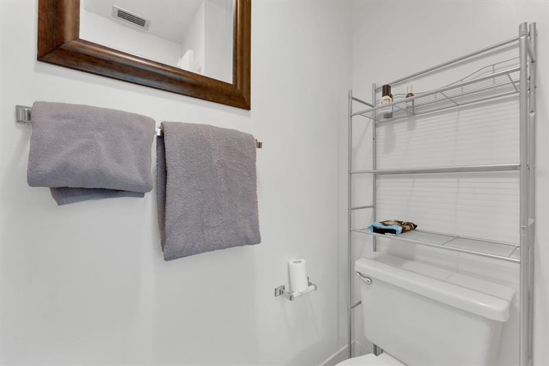 Image 22 of 27 For 3086 Oakland Forest Dr  1203