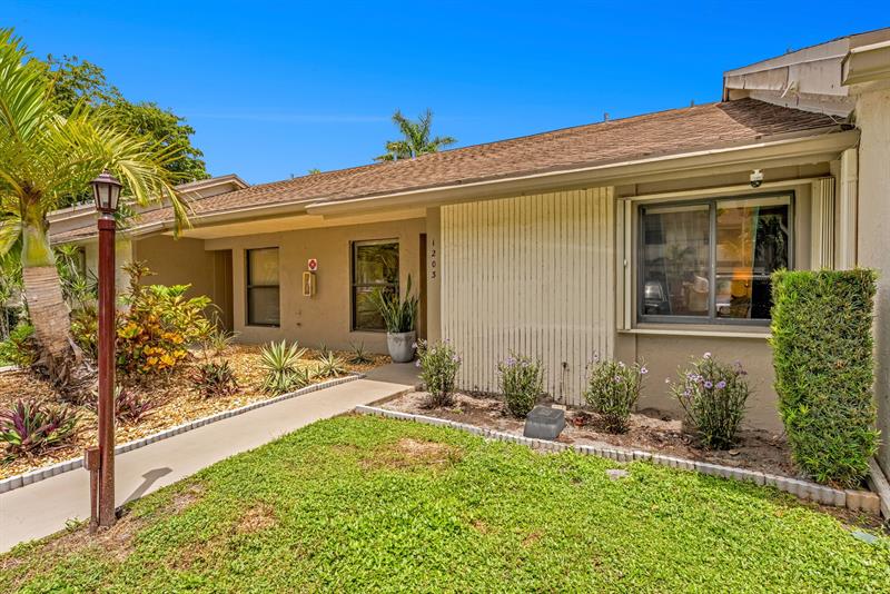 Image 5 of 27 For 3086 Oakland Forest Dr  1203