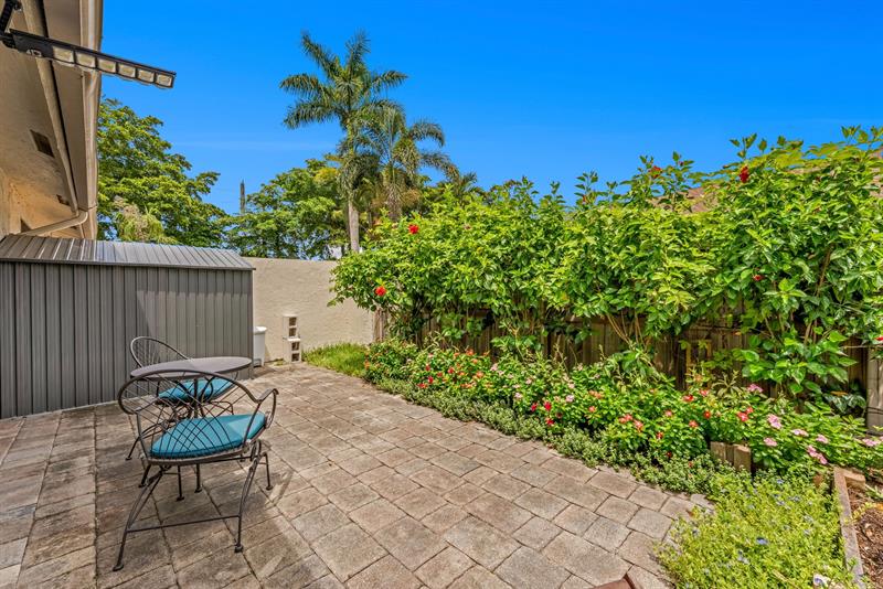 Image 6 of 27 For 3086 Oakland Forest Dr  1203