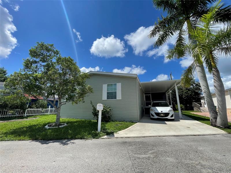 Listing Details for 8516 16th St, Davie, FL 33324