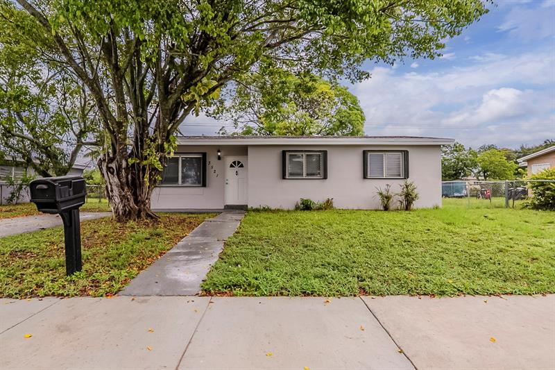 Details for 3521 208th Ter, Miami Gardens, FL 33056