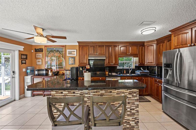 Image 14 of 44 For 4813 14th Dr