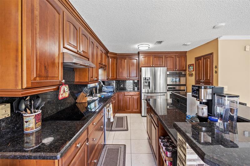 Image 16 of 44 For 4813 14th Dr