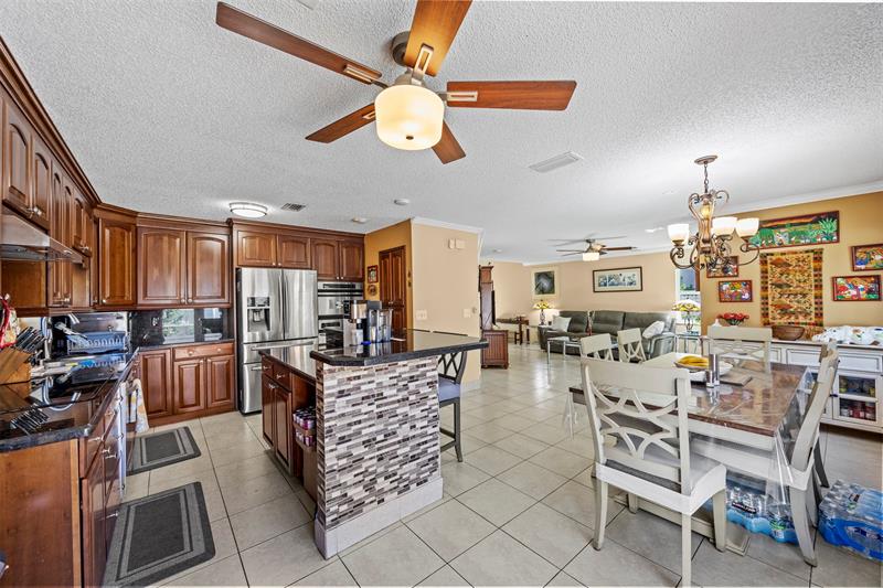 Image 17 of 44 For 4813 14th Dr