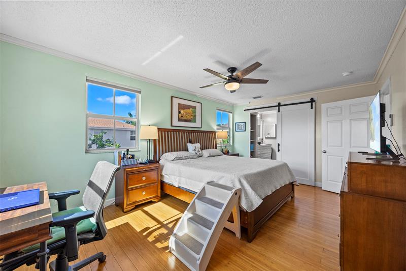 Image 27 of 44 For 4813 14th Dr