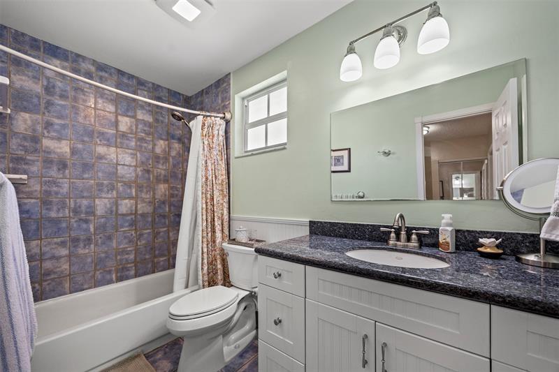 Image 33 of 44 For 4813 14th Dr