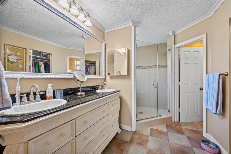 Image 34 of 44 For 4813 14th Dr
