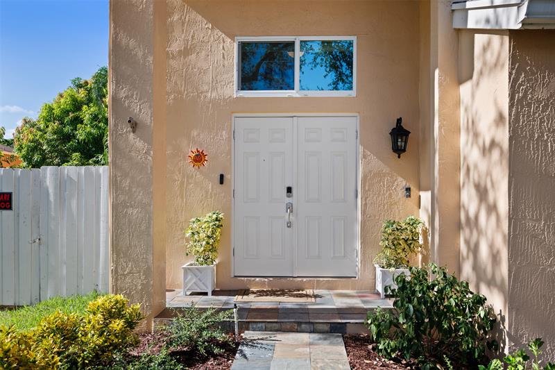 Image 4 of 44 For 4813 14th Dr