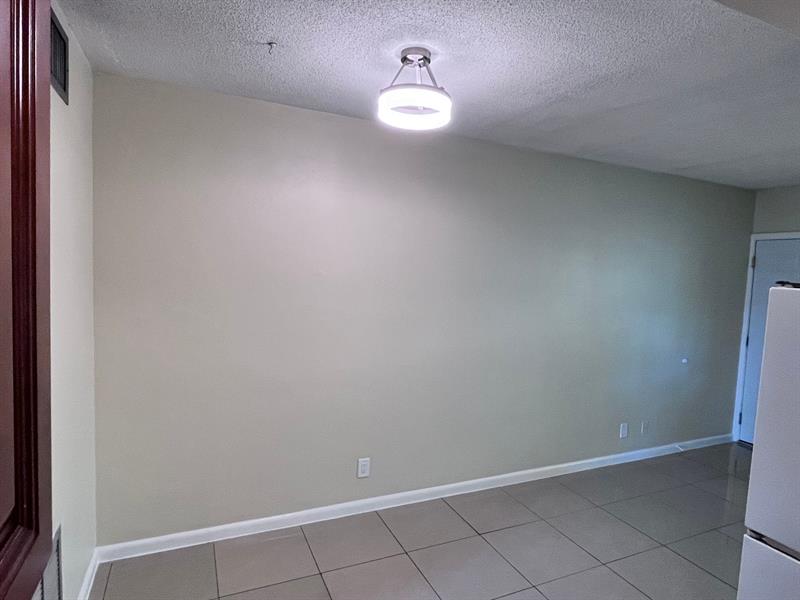 Image 12 of 24 For 432 20th St  5