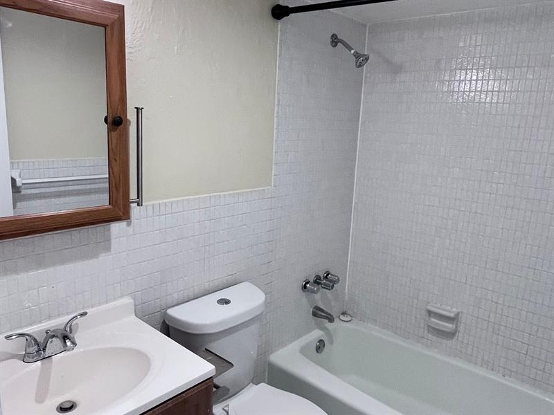 Image 15 of 24 For 432 20th St  5
