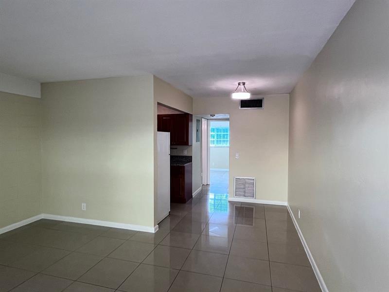 Image 22 of 24 For 432 20th St  5