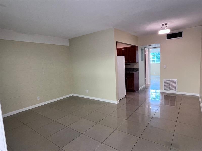 Image 23 of 24 For 432 20th St  5