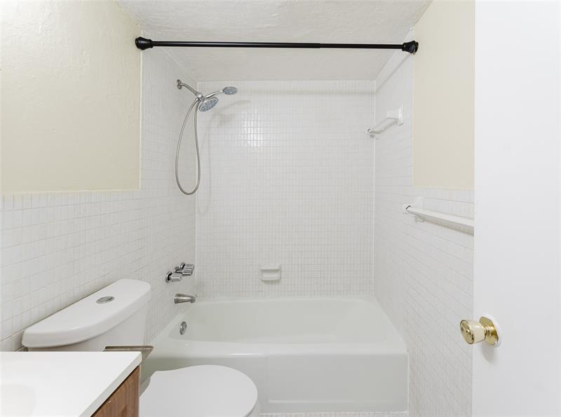 Image 5 of 24 For 432 20th St  5