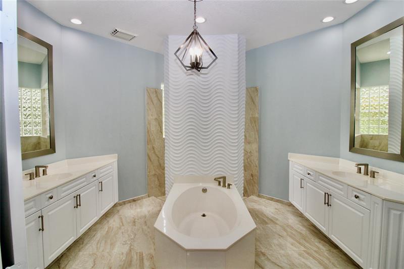 Image 25 of 46 For 6502 66th Way