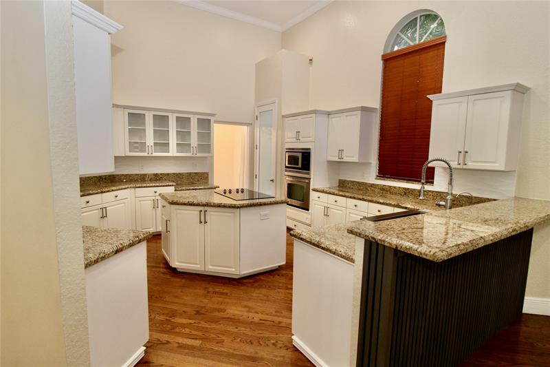 Image 4 of 46 For 6502 66th Way