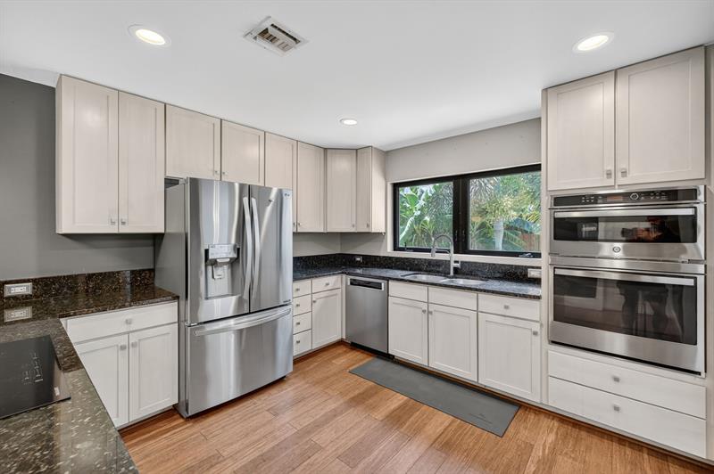 Image 15 of 49 For 111 16th Ct  