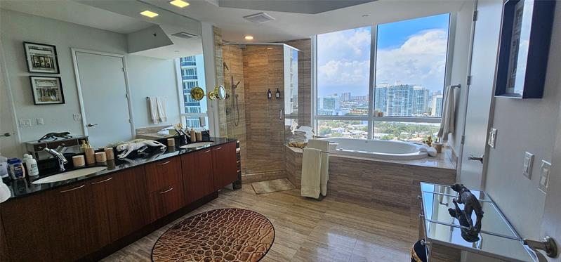 Image 6 of 22 For 15901 Collins Ave  2104