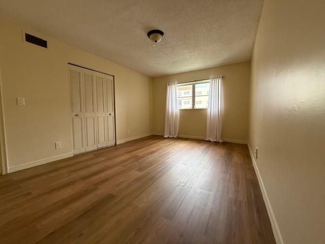 Image 7 of 9 For 4042 19th St  202