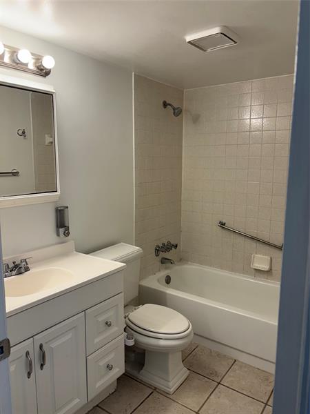 Image 17 of 22 For 711 Sunny Pine Way  B-2