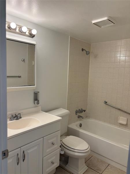 Image 6 of 22 For 711 Sunny Pine Way  B-2