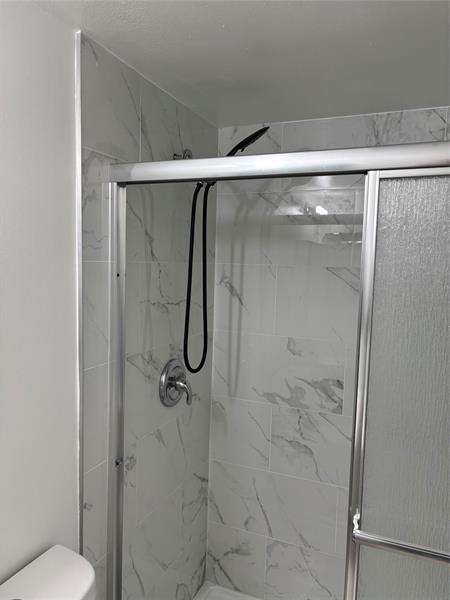 Image 9 of 22 For 711 Sunny Pine Way  B-2