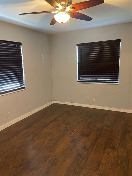 Image 15 of 17 For 828 16th Ave