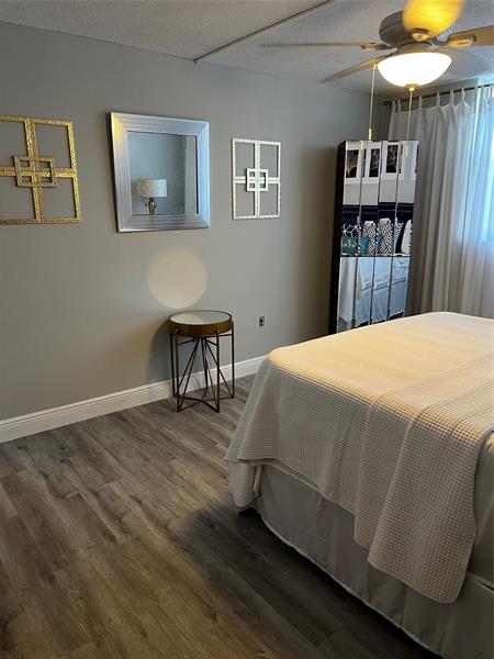 Image 15 of 27 For 9070 Lime Bay Blvd  209