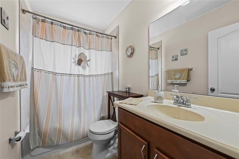 Image 21 of 28 For 4405 Macarthur Palm Trl  4505