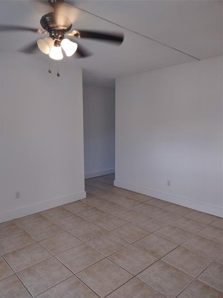 Image 7 of 16 For 5300 6 Ave  F16