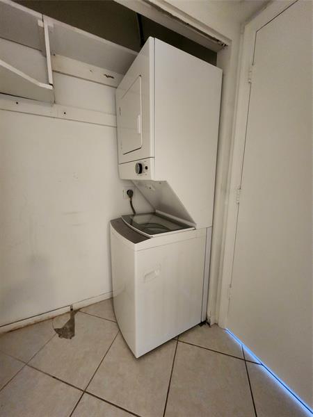 Image 20 of 100 For 501 8th St  103