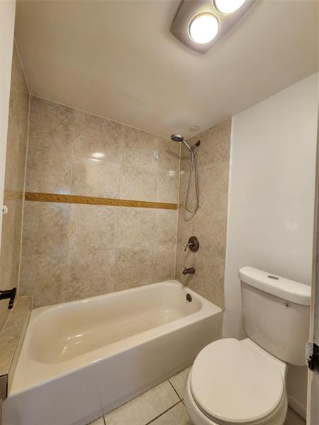 Image 36 of 100 For 501 8th St  103