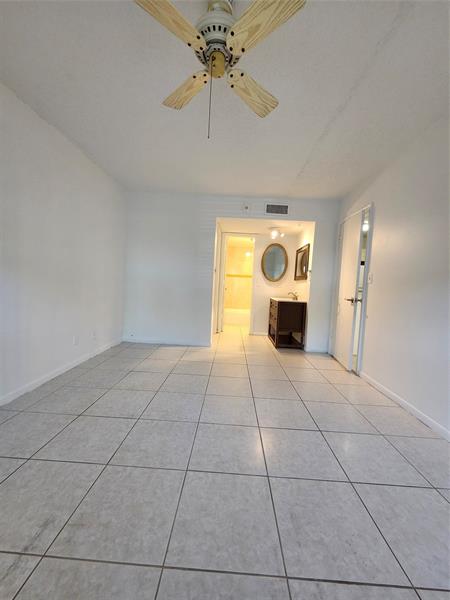 Image 50 of 100 For 501 8th St  103