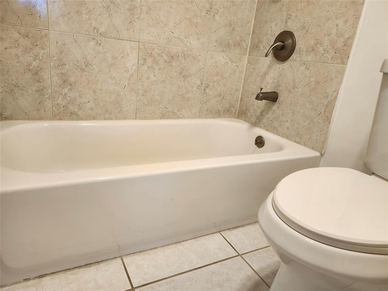 Image 59 of 100 For 501 8th St  103