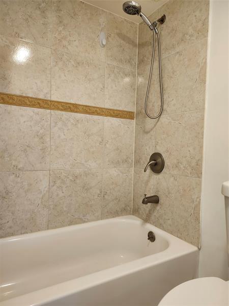 Image 60 of 100 For 501 8th St  103