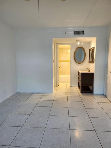 Image 75 of 100 For 501 8th St  103