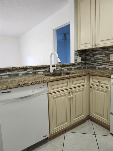 Image 89 of 100 For 501 8th St  103