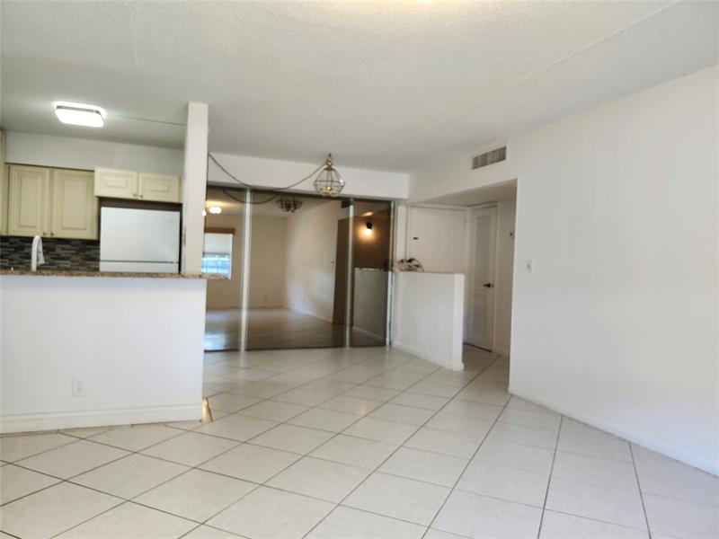Image 95 of 100 For 501 8th St  103