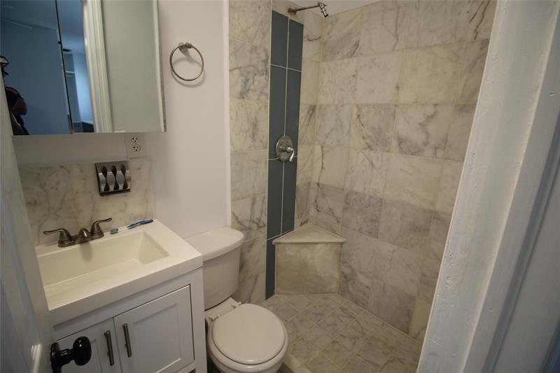 Image 10 of 12 For 160 127th Ave