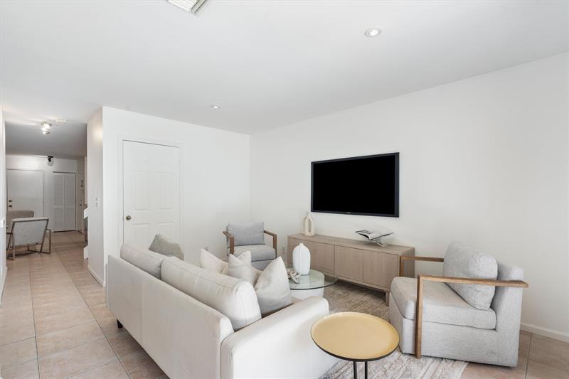 Image 13 of 25 For 10108 Royal Palm Blvd  105-b