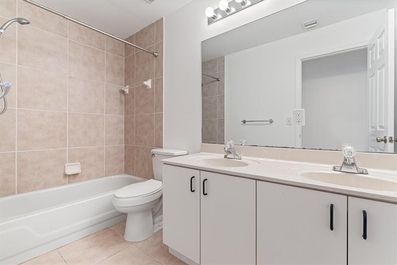 Image 22 of 25 For 10108 Royal Palm Blvd  105-b