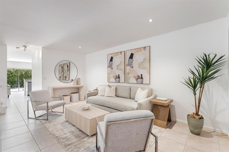 Image 6 of 25 For 10108 Royal Palm Blvd  105-b