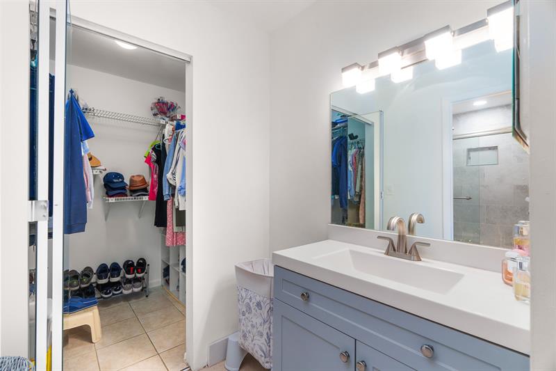 Image 18 of 36 For 2227 45th Ave  2227