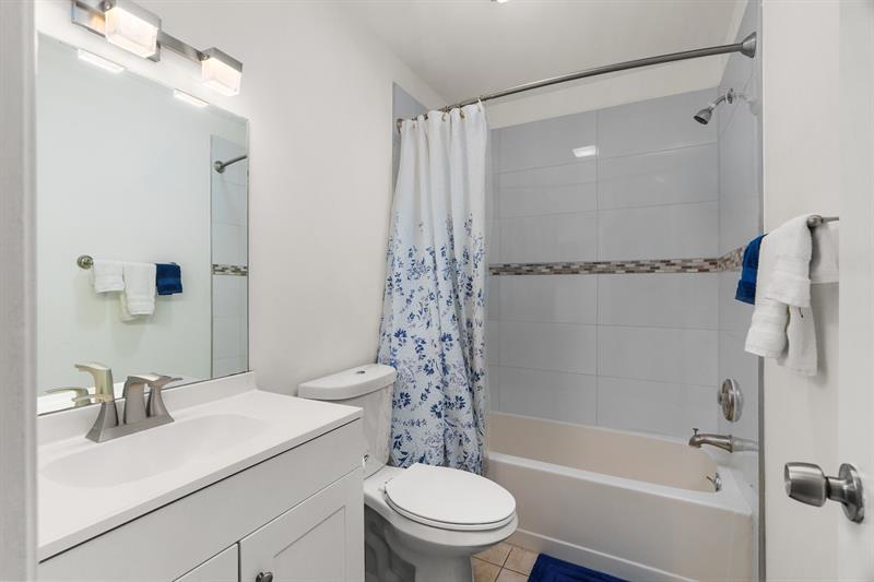 Image 23 of 36 For 2227 45th Ave  2227