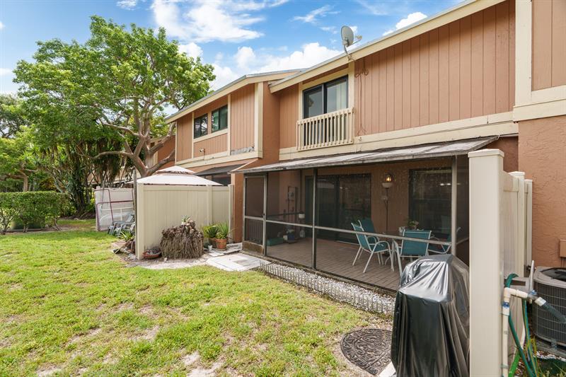 Image 29 of 36 For 2227 45th Ave  2227
