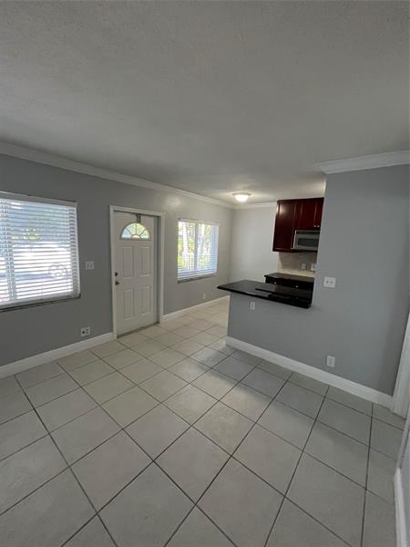 Image 11 of 65 For 1311 18th St  107