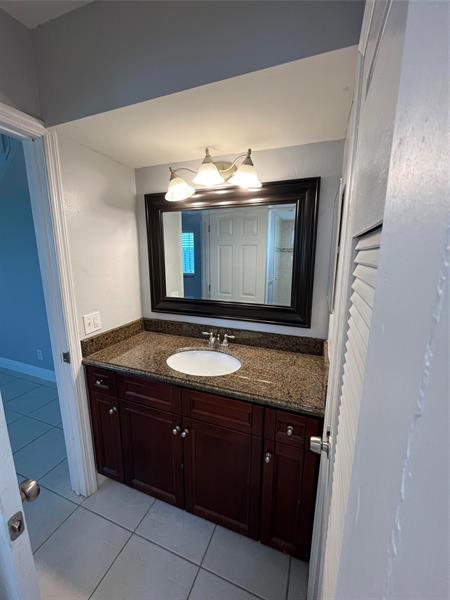 Image 19 of 65 For 1311 18th St  107
