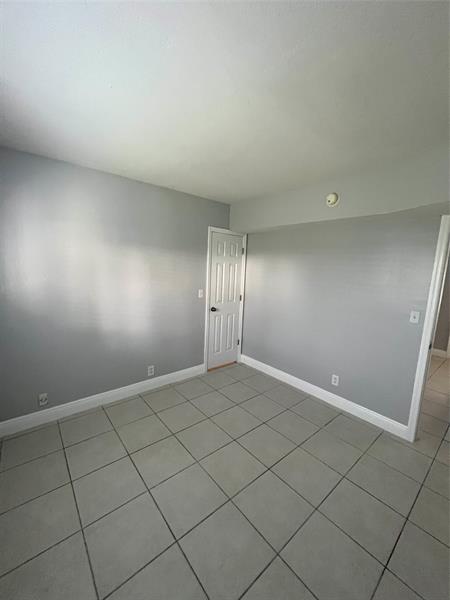 Image 31 of 65 For 1311 18th St  107