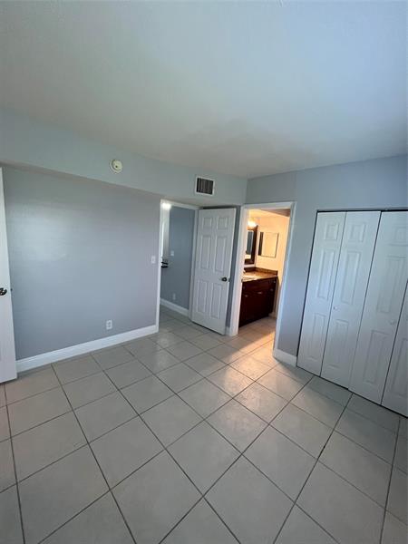 Image 33 of 65 For 1311 18th St  107
