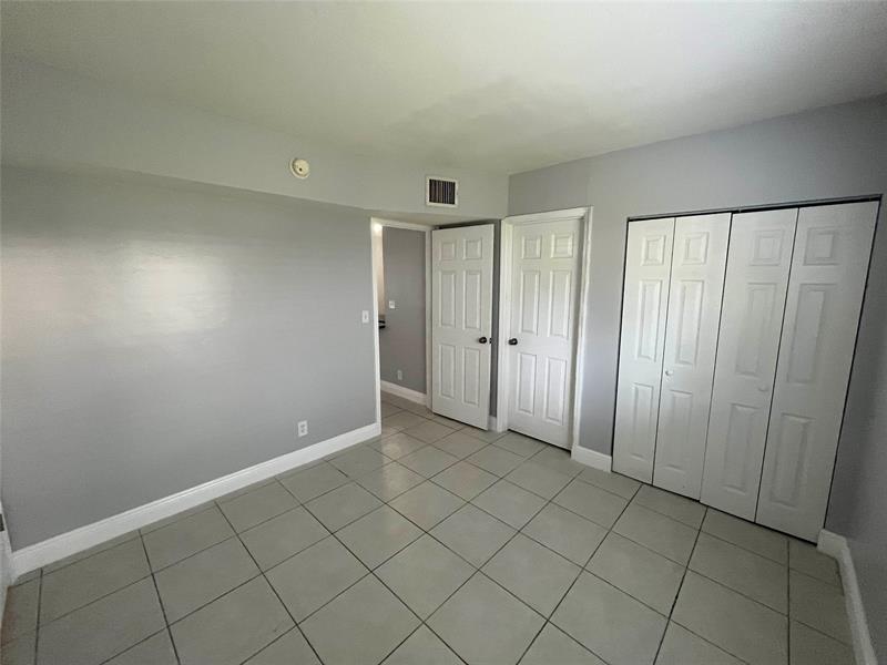 Image 34 of 65 For 1311 18th St  107