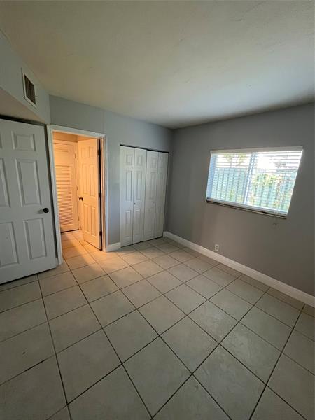 Image 38 of 65 For 1311 18th St  107